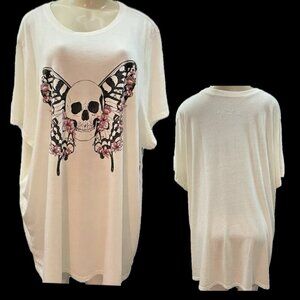 Torrid +5 Off-White Crew Neckline Butterfly Skull Graphic Short Sleeve T-Shirt